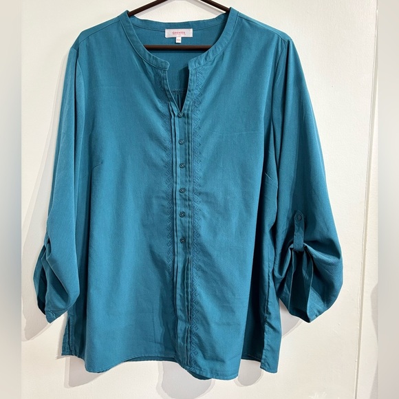 Tops - 🎉4/30$🎉 Teal Button-Up Blouse with Embroidery Details 💙